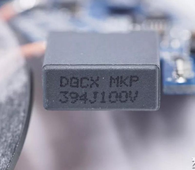 Anker安克采用成希電子無(wú)線充專(zhuān)用電容案例